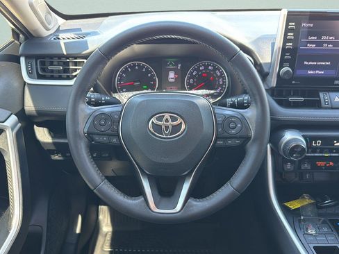 Used 2022 Toyota RAV4 XLE Premium FWD image 12