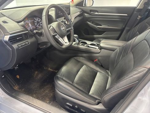 Used 2024 Nissan Altima 2.5 SR w/ SR Premium Package image 13