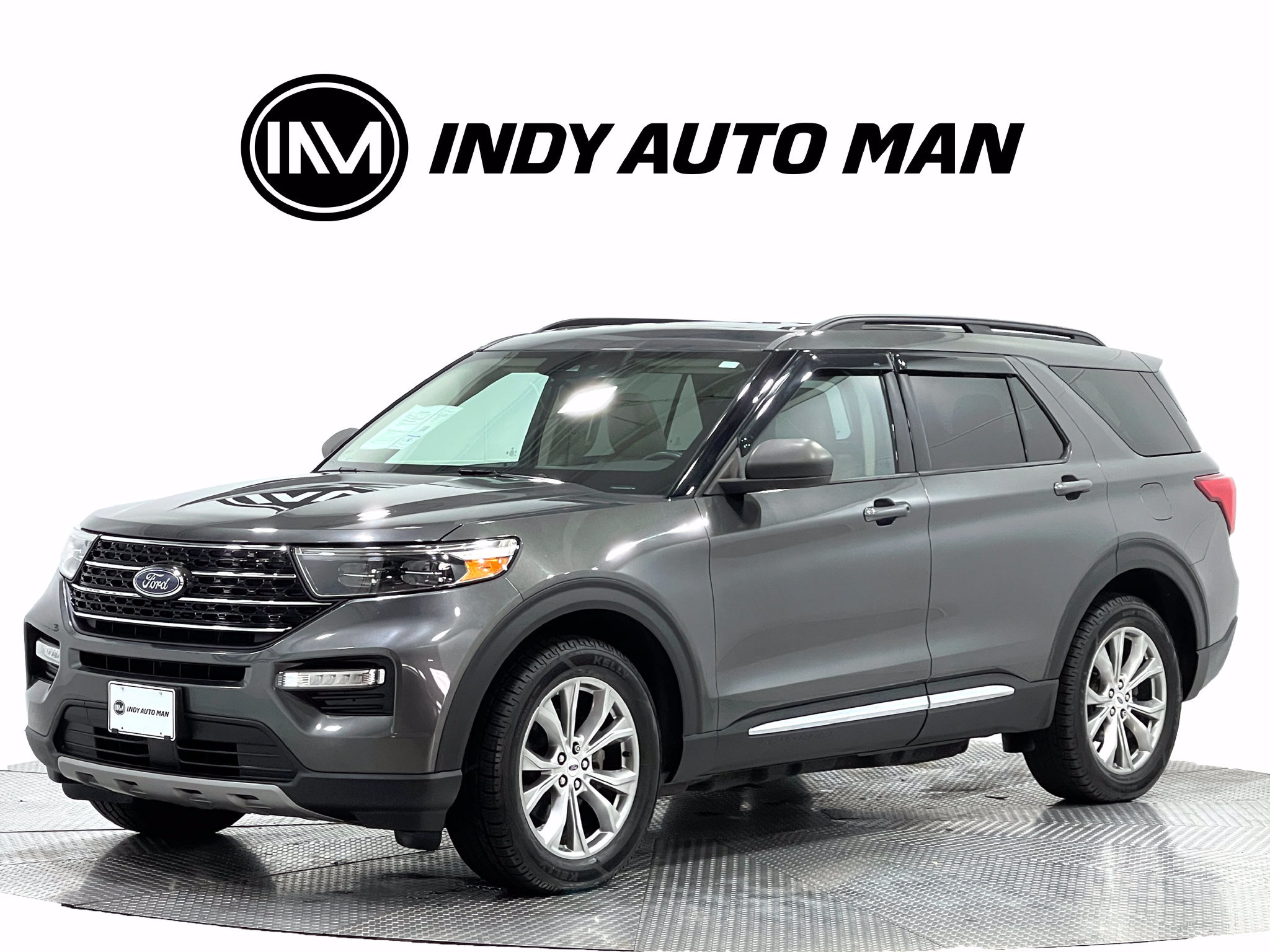 Used 2020 Ford Explorer XLT w/ Equipment Group 202A AWD/4WD image 8