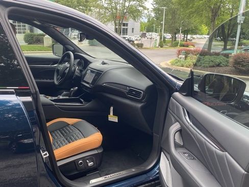 New 2024 Maserati Levante Trofeo image 38