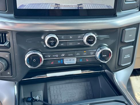 Used 2022 Ford F150 Lariat AWD/4WD image 28