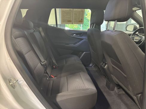 Used 2025 Chevrolet Equinox LT FWD image 39