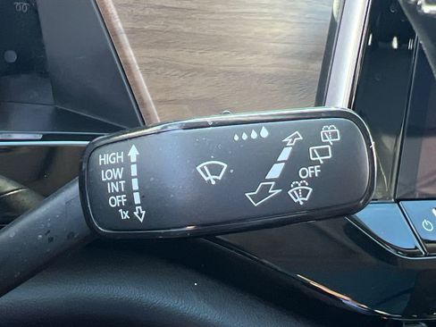 Certified 2025 Volkswagen Atlas SE w/ Panoramic Sunroof Package image 26