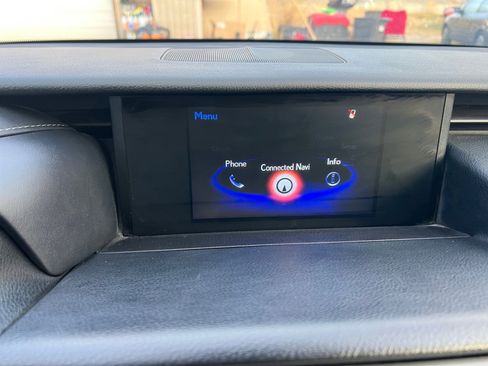 Used 2018 Lexus IS 300 AWD image 23