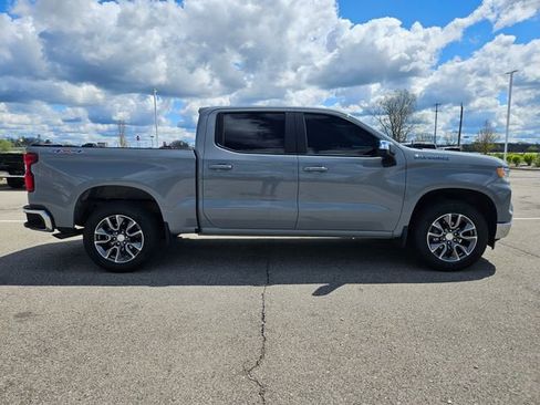 Used 2024 Chevrolet Silverado 1500 LT AWD/4WD image 8