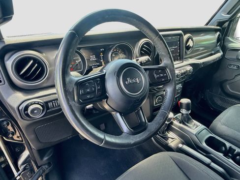 Used 2022 Jeep Wrangler Unlimited Sport w/ Sun And Sound Package AWD/4WD image 12