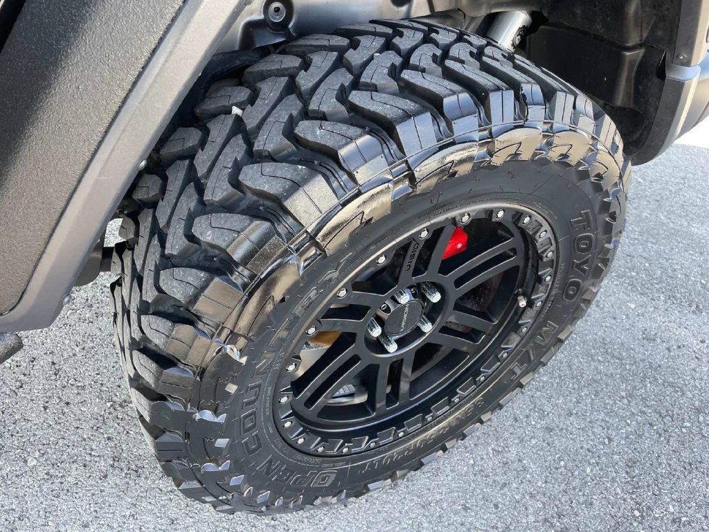 Used 2018 Jeep Wrangler Unlimited Sahara AWD/4WD image 14