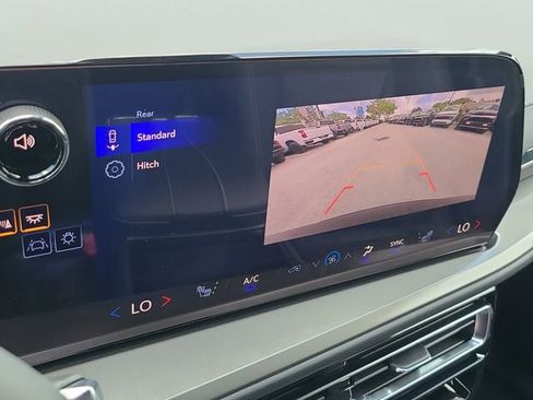 New 2026 Chevrolet Traverse LT w/ Midnight/Sport Edition image 30