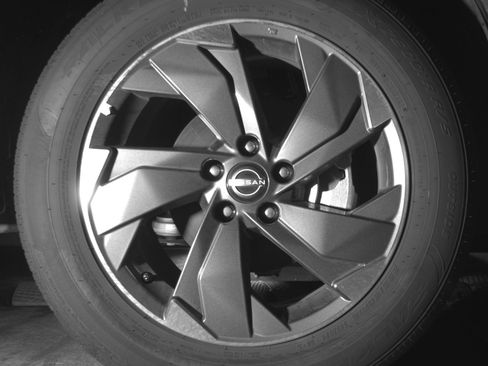 Used 2025 Nissan Rogue SV FWD image 13