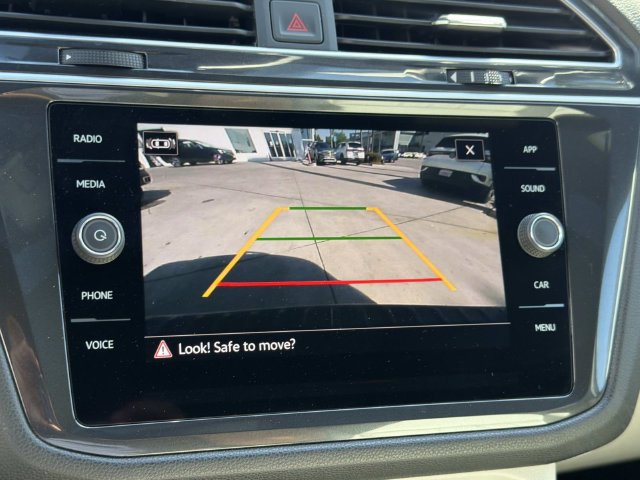 Certified 2024 Volkswagen Tiguan SE R-Line FWD image 28