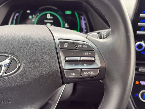 Used 2022 Hyundai Ioniq SE image 11