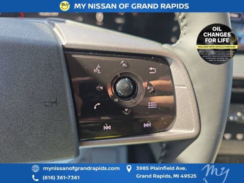 Used 2025 Nissan Murano SV AWD/4WD image 18