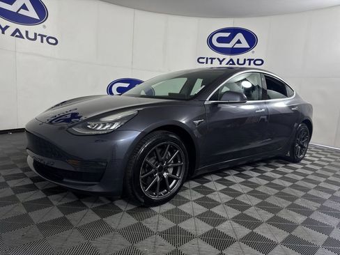 Used 2018 Tesla Model 3 Mid Range RWD image 7