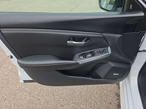 Certified 2023 Nissan Sentra SR w/ SR Premium Package FWD image 13
