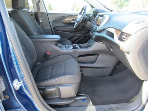 Used 2021 GMC Terrain SLE w/ Driver Convenience Package FWD image 10
