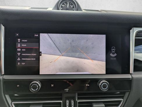 Certified 2025 Porsche Macan AWD/4WD image 19