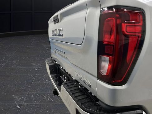 Used 2022 GMC Sierra 1500 Elevation image 32