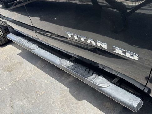 Used 2017 Nissan Titan SV AWD/4WD image 8