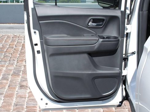 New 2026 Honda Ridgeline Black Edition image 11