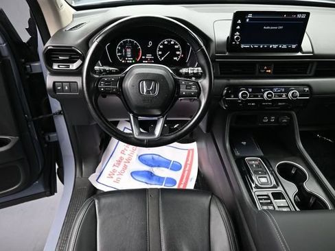 Certified 2024 Honda Pilot Touring image 9