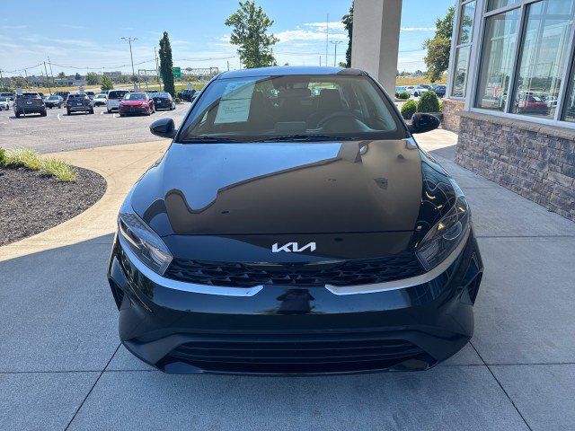 Used 2023 Kia Forte LXS FWD image 3
