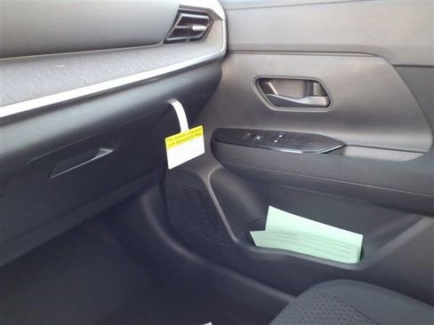 New 2026 Nissan Kicks S image 23