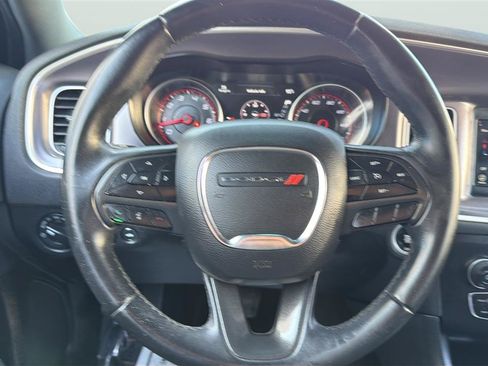Used 2019 Dodge Charger SXT RWD image 23