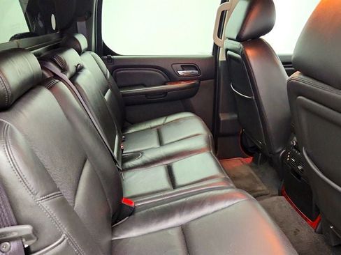 Used 2012 Cadillac Escalade EXT Luxury AWD/4WD image 23