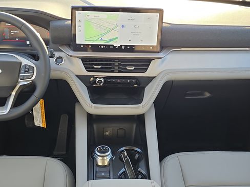 New 2026 Ford Explorer Active image 31