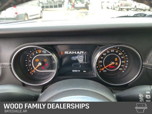 Used 2019 Jeep Wrangler Unlimited Sahara image 16