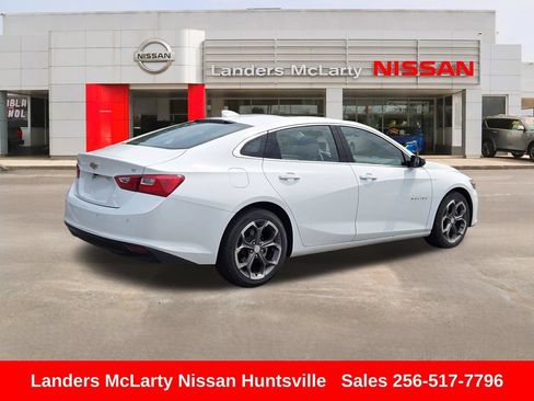 Used 2024 Chevrolet Malibu LT FWD image 3