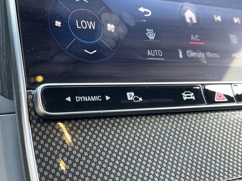 Certified 2022 Mercedes-Benz C 300 4MATIC Sedan image 38
