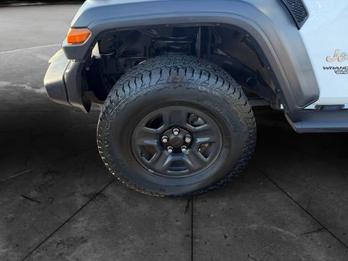 Used 2020 Jeep Wrangler Unlimited Sport image 14