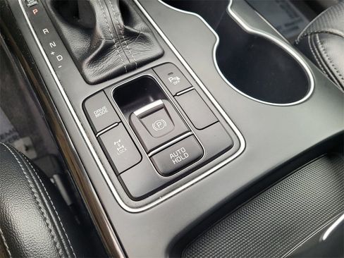 Used 2018 Kia Sorento SX image 24