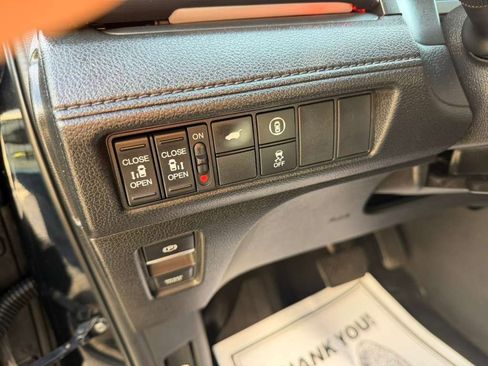 Used 2024 Honda Odyssey Sport image 14