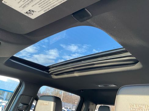 New 2025 Chevrolet Silverado 2500 High Country w/ Technology Package image 20