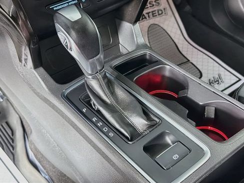 Used 2019 Ford Escape Titanium AWD/4WD image 17