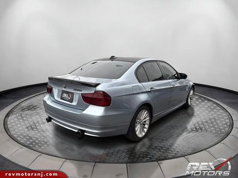 Used 2011 BMW 335i xDrive Sedan image 5
