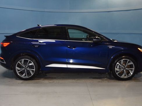 Used 2024 Audi Q4 e-tron Premium image 23