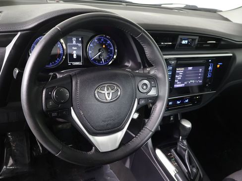 Used 2019 Toyota Corolla SE FWD image 17
