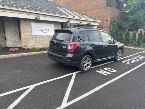 Used 2016 Subaru Forester 2.5i Touring w/ Eyesight & Navigation System AWD/4WD image 4
