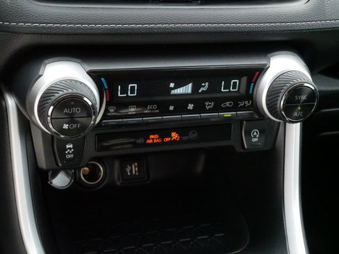 Certified 2025 Toyota RAV4 XLE AWD/4WD image 23
