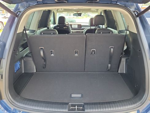Used 2024 Kia Telluride EX w/ EX Captain's Chair Package FWD image 14