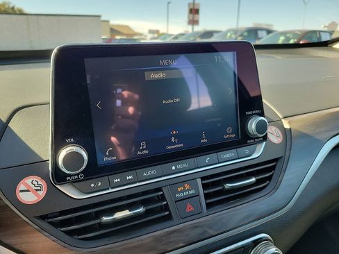 Used 2023 Nissan Altima 2.5 SV image 13