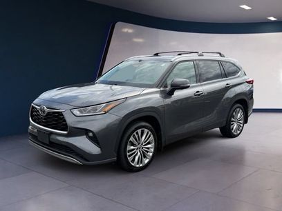 Used 2023 Toyota Highlander Platinum