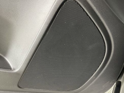 Used 2020 GMC Canyon SLE w/ Driver Alert Package image 21