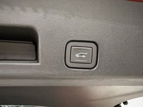 New 2026 Chevrolet Traverse Z71 w/ LPO, Floor Liner Package image 38