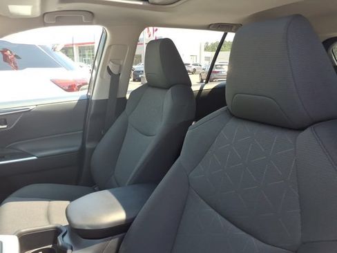 Used 2024 Toyota RAV4 XLE w/ Convenience Package FWD image 15