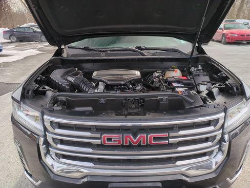Used 2023 GMC Acadia SLT w/ LPO, Floor Liner Package image 17
