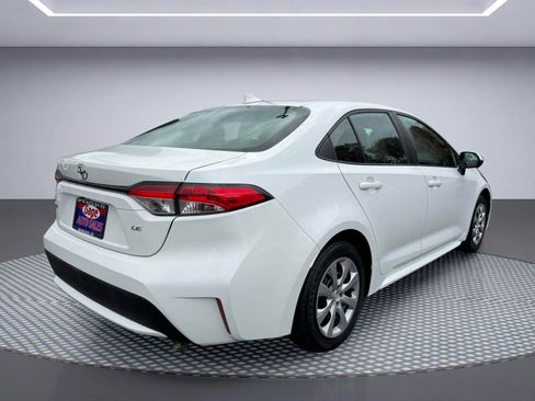 Used 2021 Toyota Corolla LE w/ Carpet Mat Package (TMS) FWD image 6